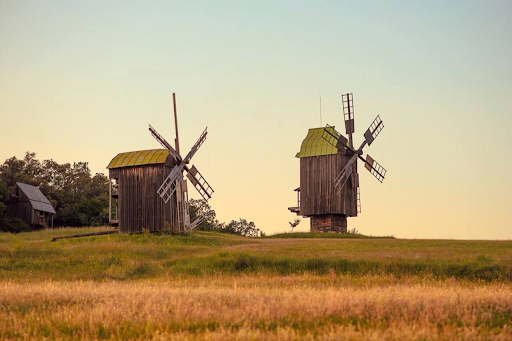 Подорож у серце української традиції: найкращі скансени України