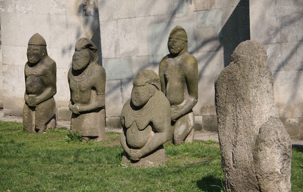 Stone woman (steppe idols)